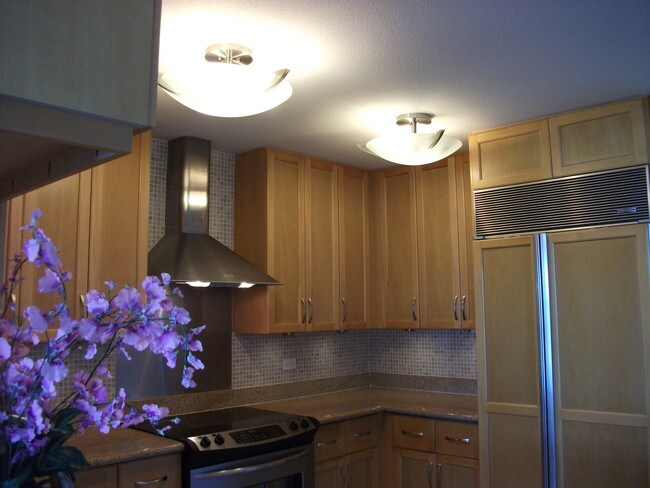 Stove & Refrigerator - 1288 Kapiolani Blvd