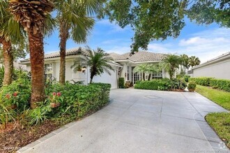 Building Photo - 8073 SE Double Tree Dr