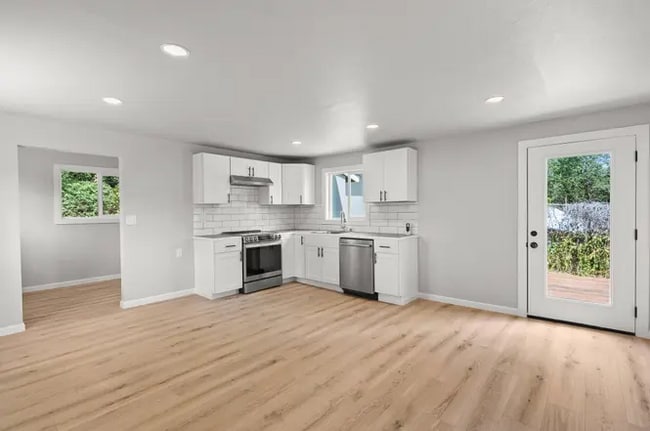 Building Photo - 2415 West St