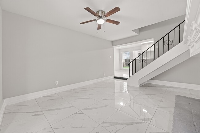 Foto del edificio - 7739 Antoine Dr