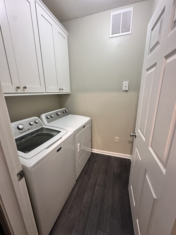 Foto del edificio - 800 Vista Lake Dr