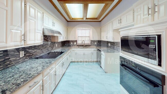 Foto del edificio - 918 Green Brook Dr