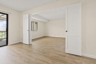 Building Photo - 5481 Cribari Green