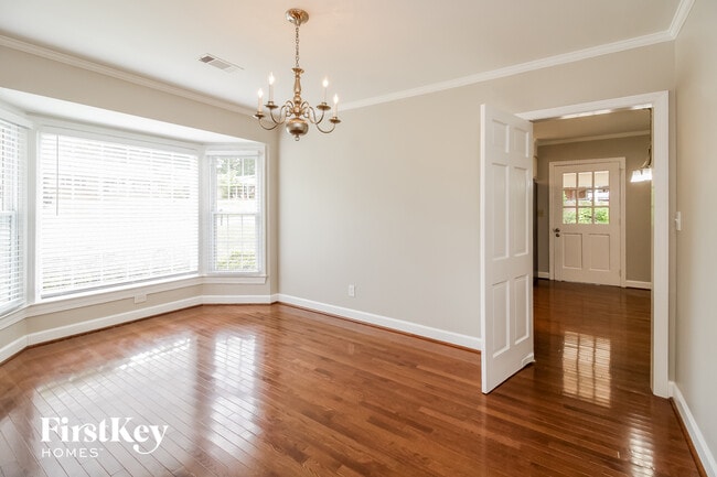 Building Photo - 401 Idlewild Dr