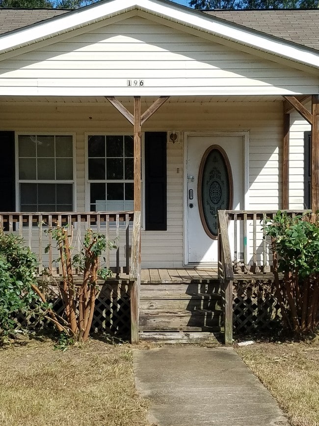 196 2 States Ln, Cairo, GA 39828 House for Rent in Cairo, GA