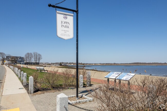 Welcome to Jappa Park, a waterside park in Newburyport.