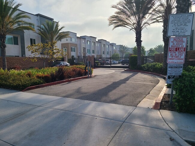 Building Photo - 14414 Strawberry Ln