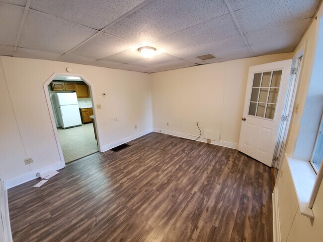 Building Photo - 24 N Kister St