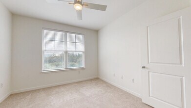 Interior Photo - Essex Luxe Apartments