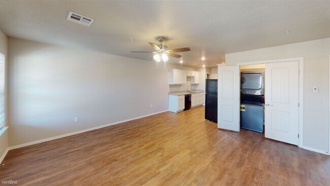 Foto del edificio - 2 br, 1 bath Triplex - 121 South A Street 121