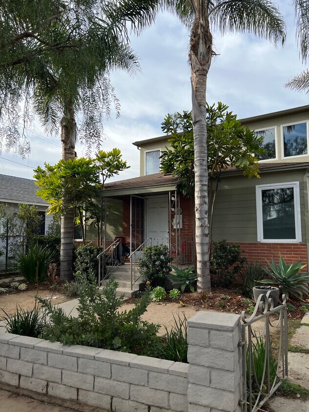 Primary Photo - 245 Dimmick Ave