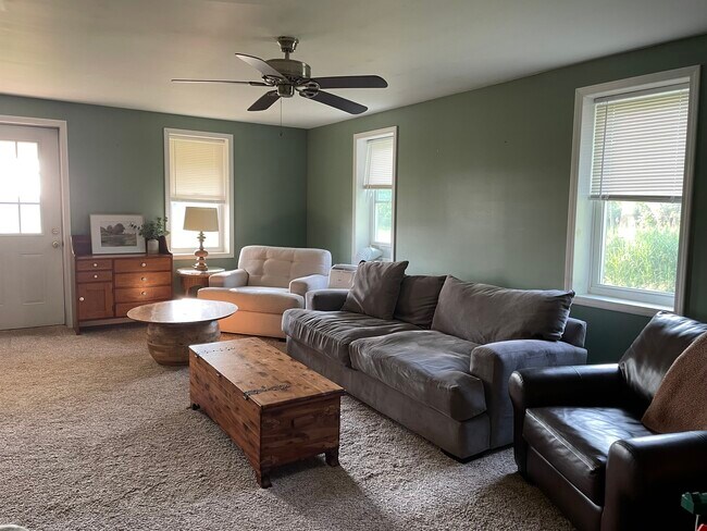 Building Photo - 5509 S Newstead Rd