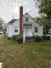 Building Photo - 821 Lorane Rd