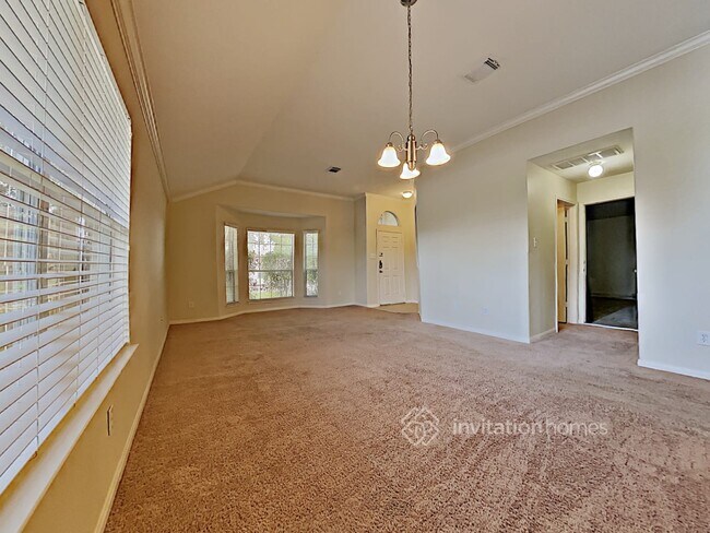 Building Photo - 835 Dracena Ct