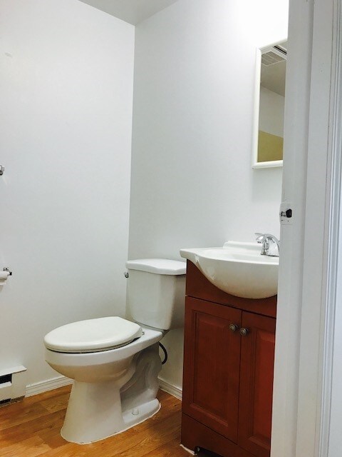 Foto del edificio - 347 Johnston Ave