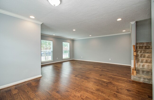 Foto del edificio - 402 Bendwood Dr