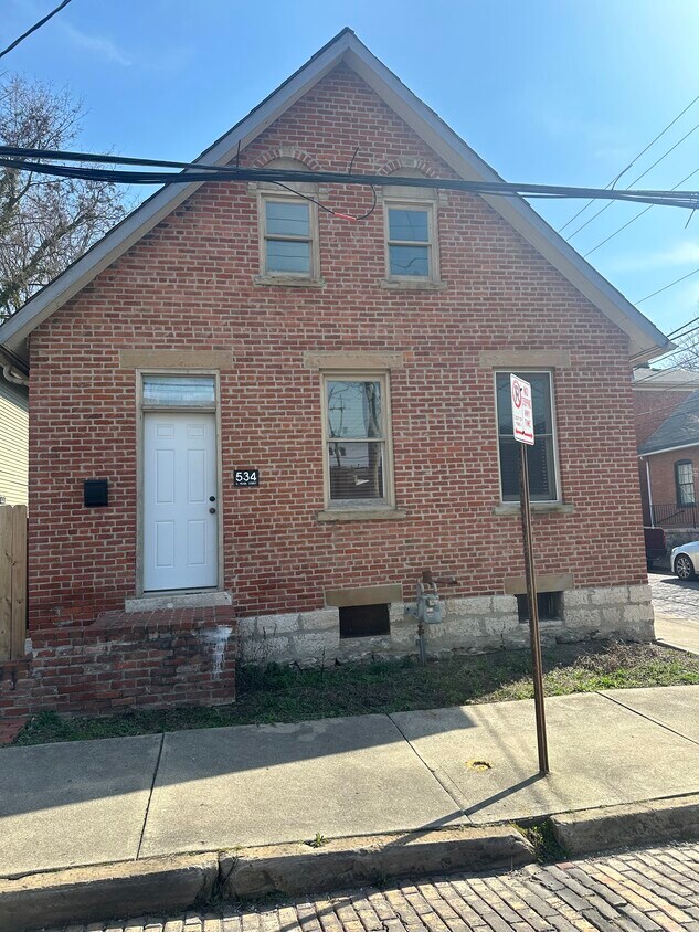 Primary Photo - 534 S Pearl St