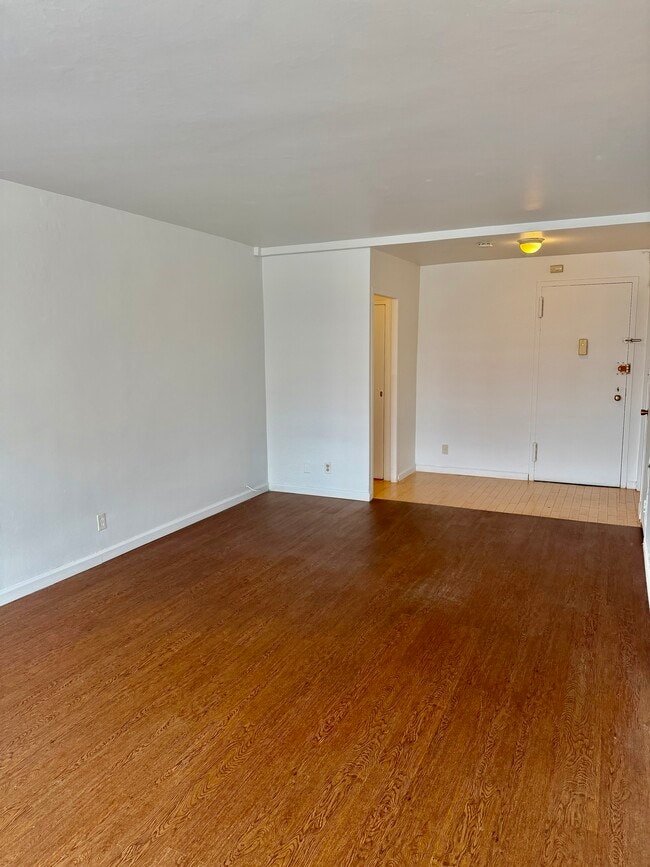 Building Photo - 48 Davis Ave