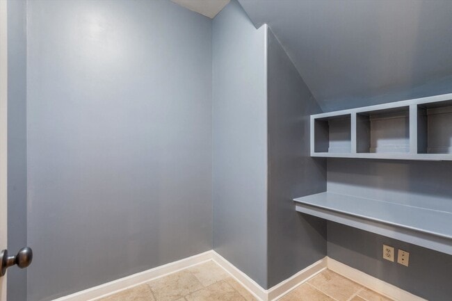 Building Photo - 1651 DE HAIG Ln