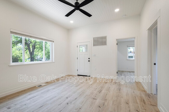 Building Photo - 1702 Laburnum Ave