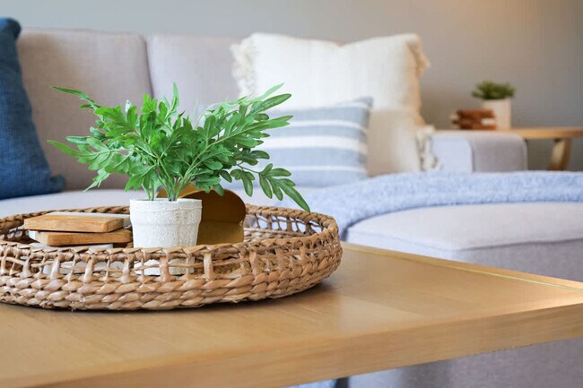 Building Photo - 8910 Cambridge Dr