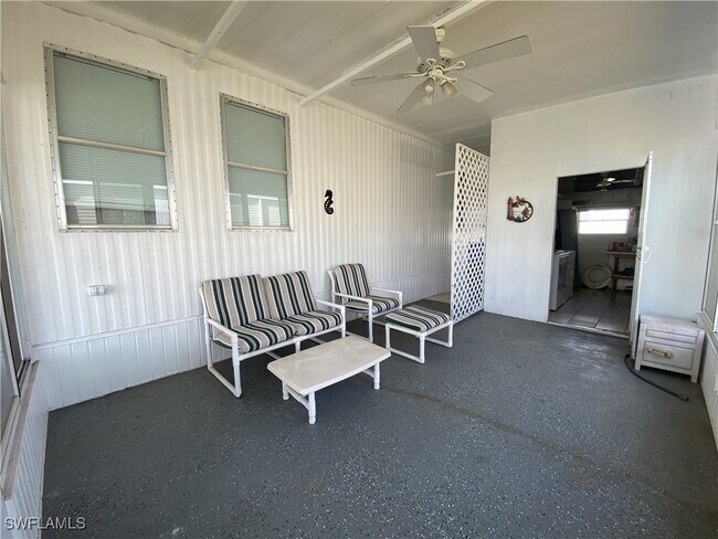 Foto del edificio - 14715 Patrick Henry Rd