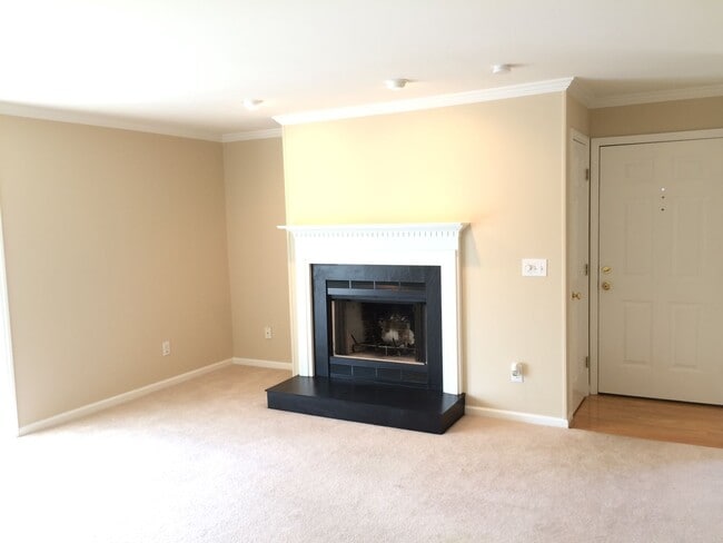 Building Photo - FOR RENT CLEMMONS!!