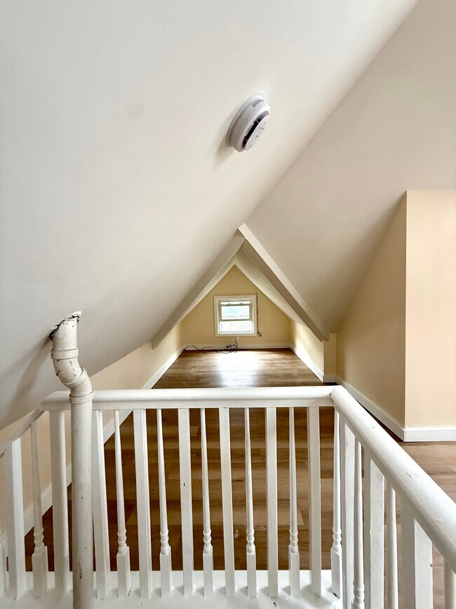 Huge upstairs living space - 1054 Vance Ave