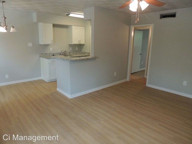 Building Photo - 4611 Munger Ave