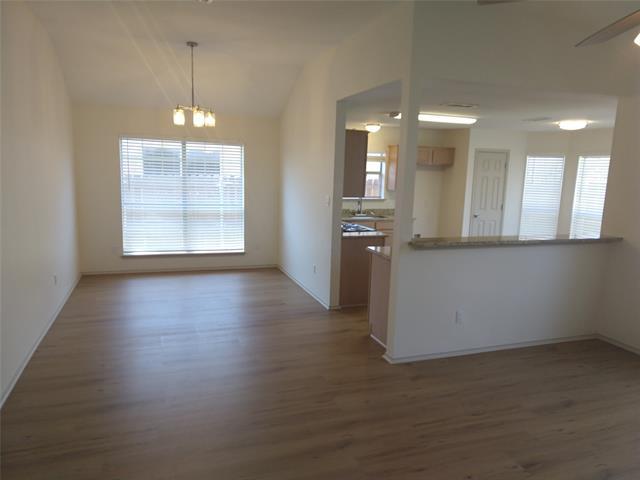 Foto del edificio - 6004 Harwood Crossing Dr
