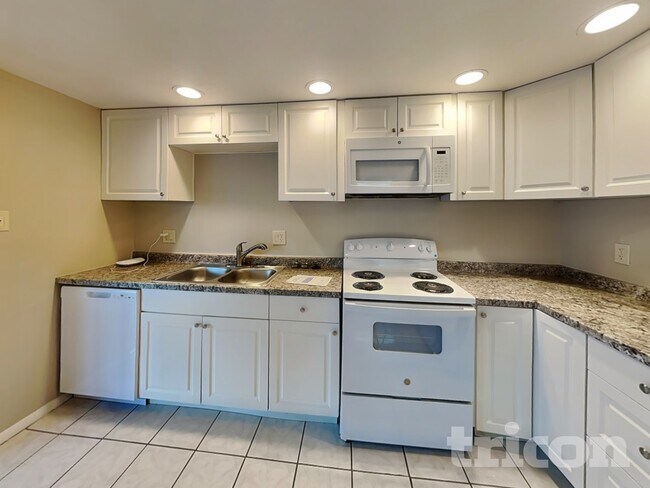 Foto del edificio - 8504 Willow Forest Ct