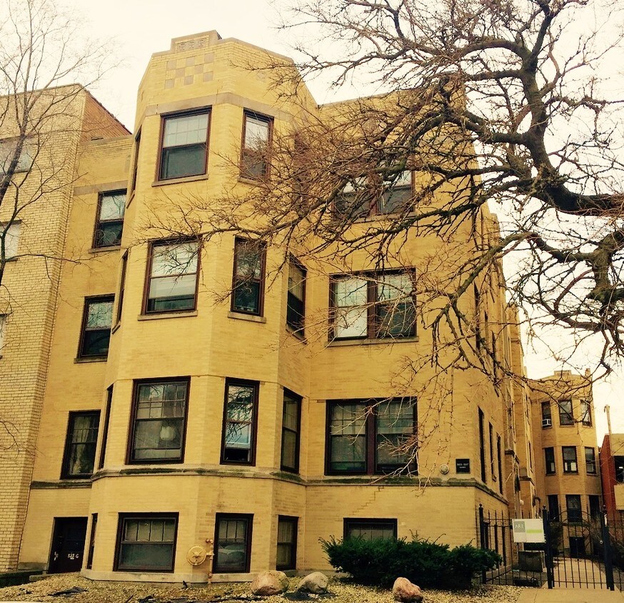 Primary Photo - 525 W Barry Ave