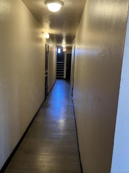 Foto del edificio - 1717 N Paris St