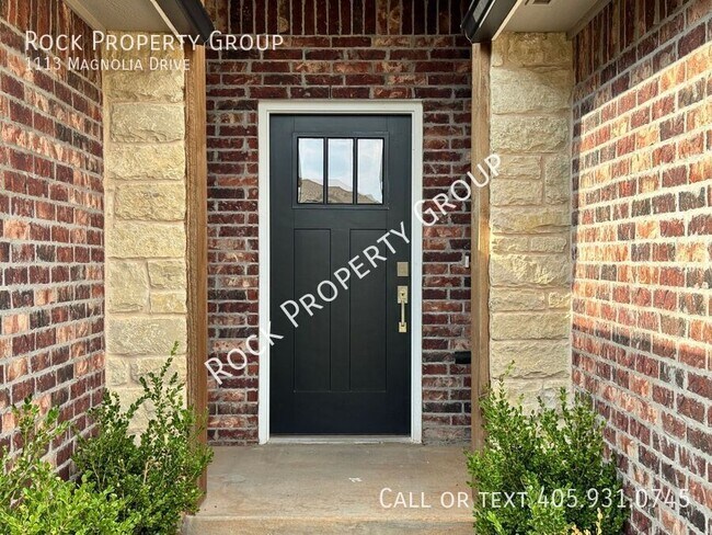 Foto del edificio - 1113 Magnolia Dr