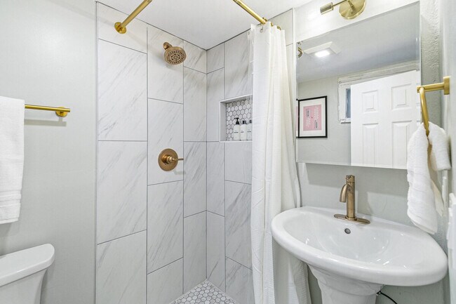 Building Photo - 2619 E 12th Ave