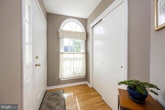 Building Photo - 801 Winchester Ct