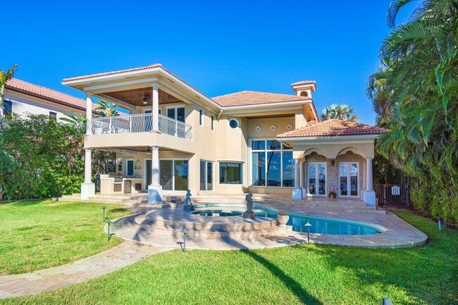 Building Photo - 825 N Atlantic Dr