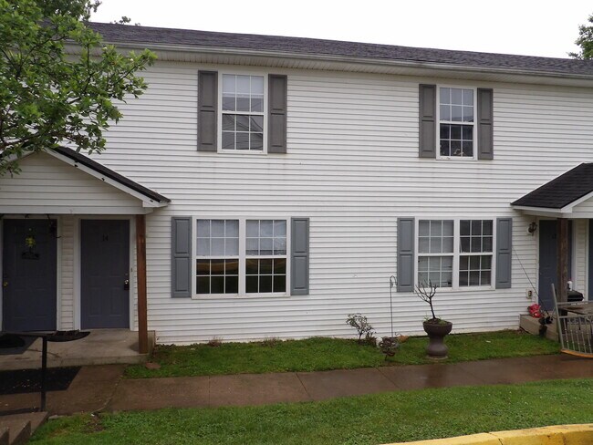 Building Photo - 45 Ashwood Ct