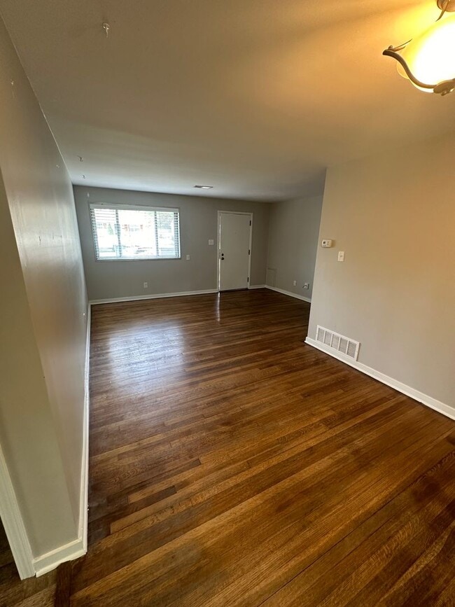 Photo - Beautiful Home in Colonial Acres!