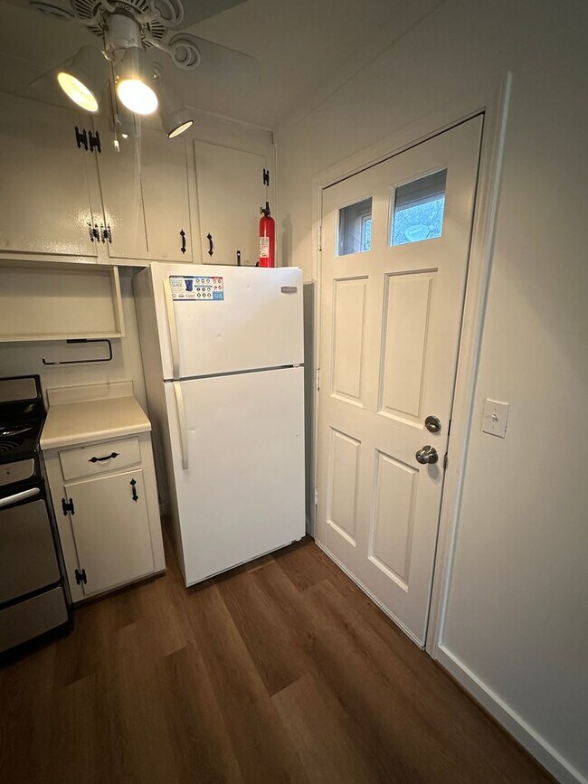 Foto del edificio - 722 Holly St