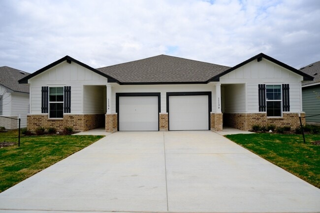 Building Photo - 1119 Stone Vly Rd