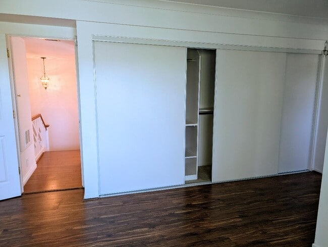 Building Photo - 4804 La Villa Marina