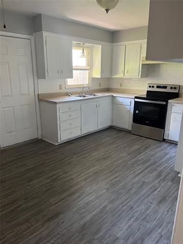 Foto del edificio - 3261 Sherry Ln