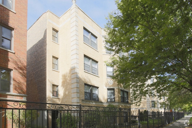 Building Photo - 8100-8114 S Essex Ave Chicago, IL 60617