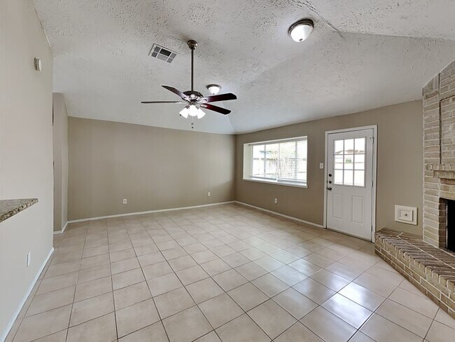 Building Photo - 5927 Woodmancote Dr