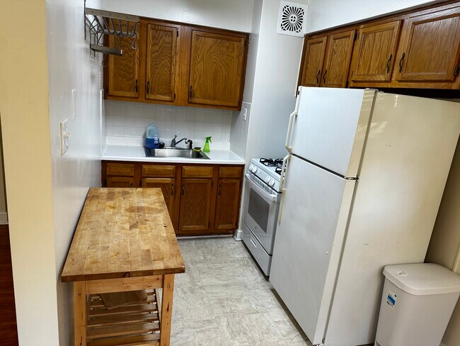 Building Photo - 526 Glen Echo Rd