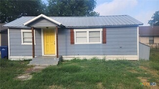 Building Photo - 206 E Reagan Ave