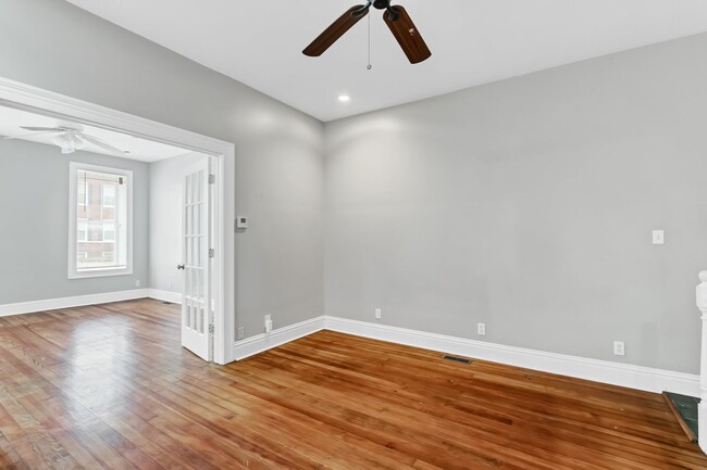 Foto del edificio - Huge Renovated 1 Bedroom SFD in South Tower Grove