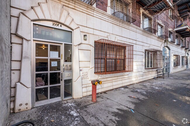 Building Photo - 218-228 Skillman St