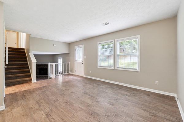 Foto del edificio - 4326 Dogwood Farms Dr